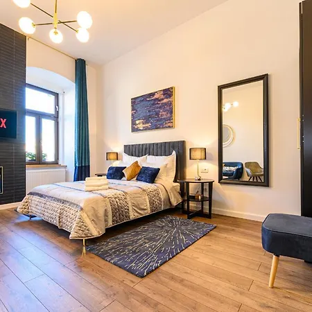 Uptown Deluxe Appartamento *