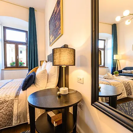 Uptown Deluxe * Braşov